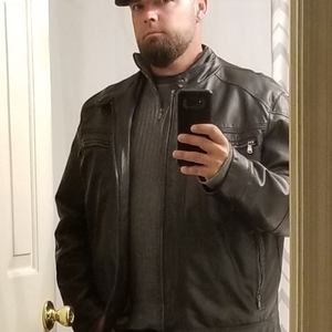 Meet your Posher, Christopher